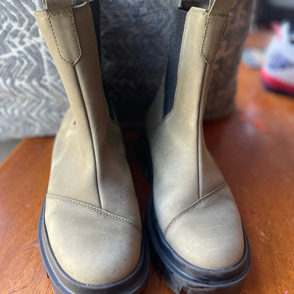 Toms Chelsea Rowan boots